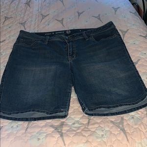 Bermuda Jean Shorts